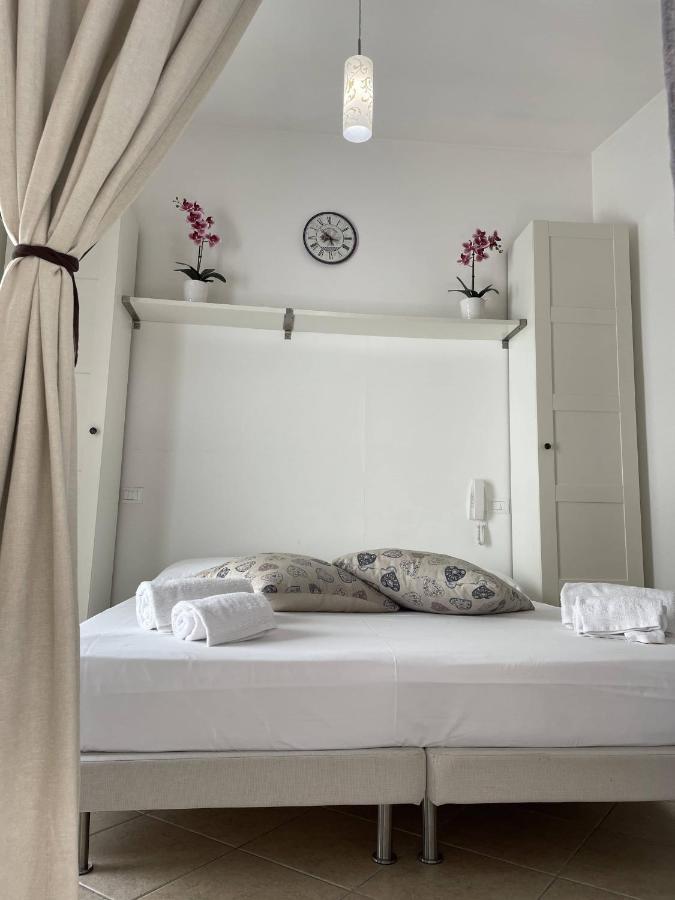 Book And Bed Bed & Breakfast Maglie Dış mekan fotoğraf